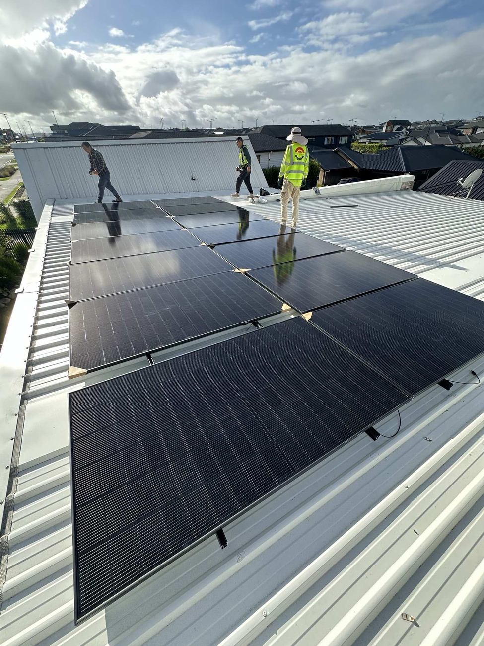 7KW array taking shape in Auckland