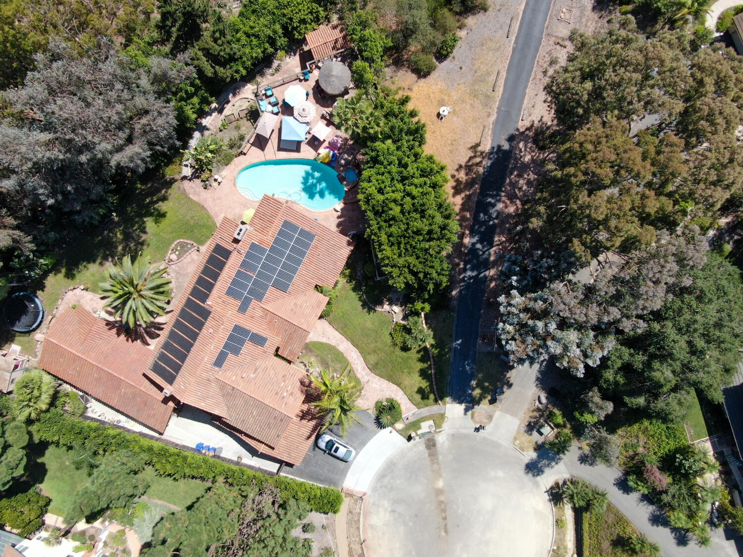 Unlocking Sustainability: Why Solar Power Is the Perfect Fit for Motels